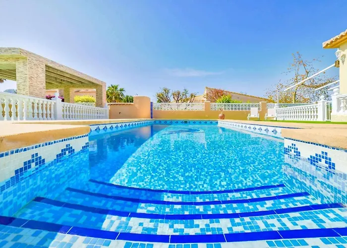 Alaska - Plusholidays Villa *